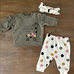 Giraffe Baby Outfit with Headband
